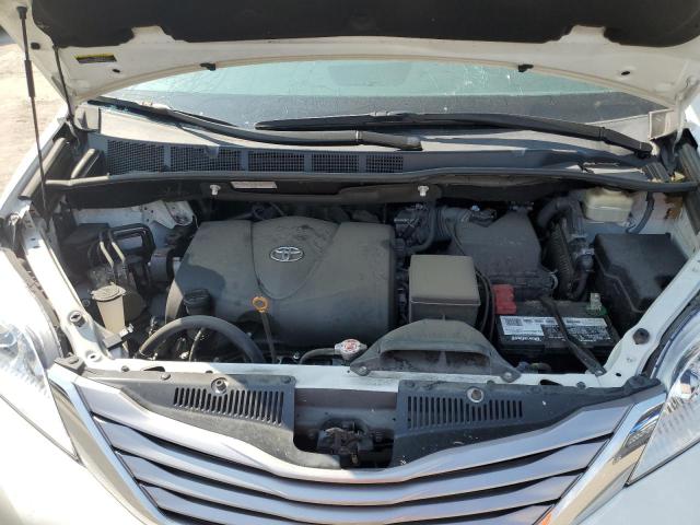 Photo 12 from auction – 2017 TOYOTA SIENNA XLE with VIN 5TDYZ3DC4HS880773