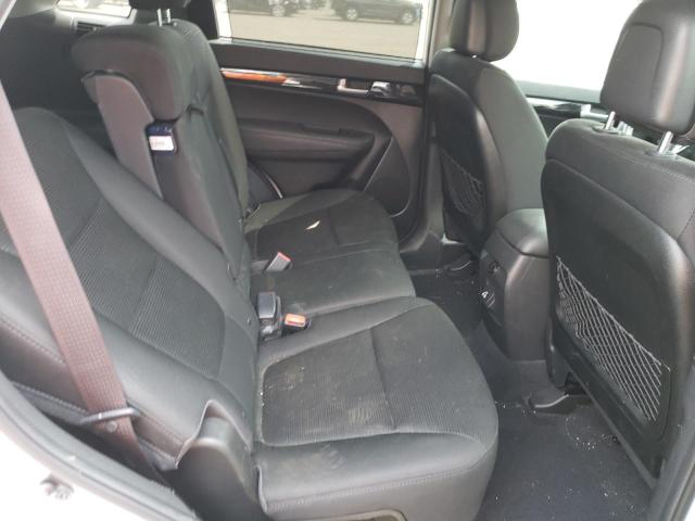 Photo 11 from auction – 2014 KIA SORENTO LX with VIN 5XYKTDA78EG498596