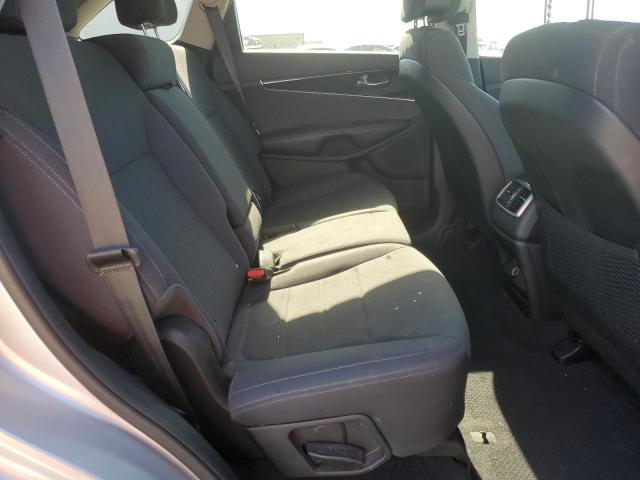 Photo 11 from auction – 2016 KIA SORENTO LX with VIN 5XYPG4A31GG087700