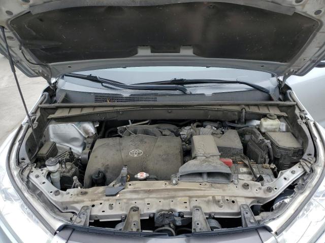 Photo 11 from auction – 2018 TOYOTA HIGHLANDER with VIN 5TDZZRFH3JS238793