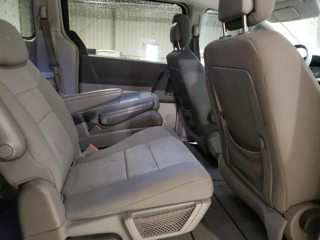 Photo 11 from auction – 2010 CHRYSLER TOWN & COU with VIN 2A4RR5D11AR358268