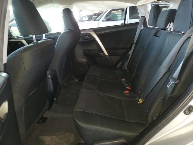 Photo 10 from auction – 2018 TOYOTA RAV4 LE with VIN JTMZFREV0JJ166013