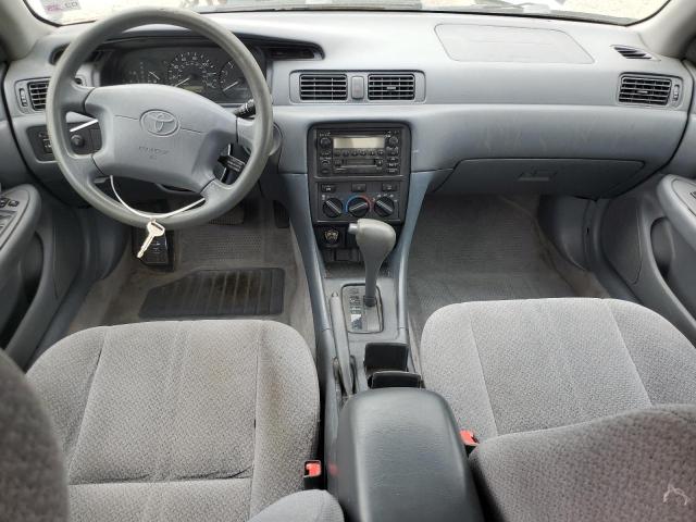Photo 8 from auction – 2001 TOYOTA CAMRY CE with VIN 4T1BG22K01U105402