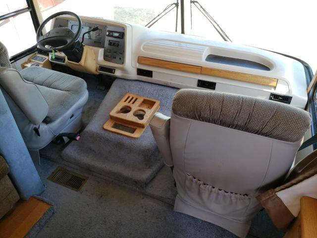 Photo 5 from auction – 1996 DOLP MOTORHOME with VIN 3FCMF53G4TJA10135