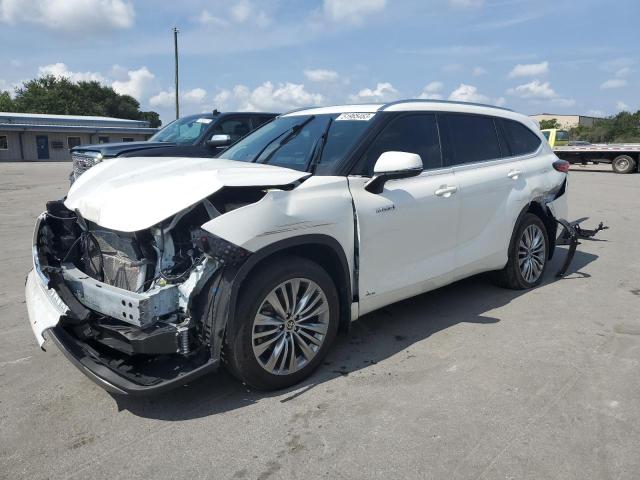 TOYOTA HIGHLANDER 2021 with VIN 5TDEBRCH4MS047623 - Photo from auction