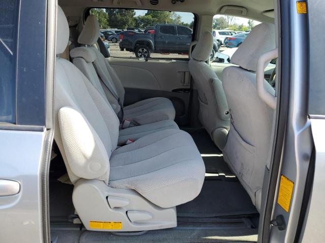 Photo 11 from auction – 2011 TOYOTA SIENNA LE with VIN 5TDKK3DC4BS064387