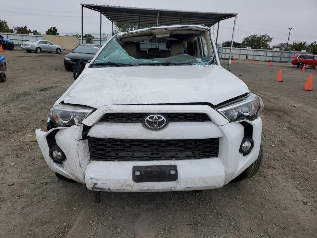 Photo 5 from auction – 2016 TOYOTA 4RUNNER SR with VIN JTEZU5JR5G5133271