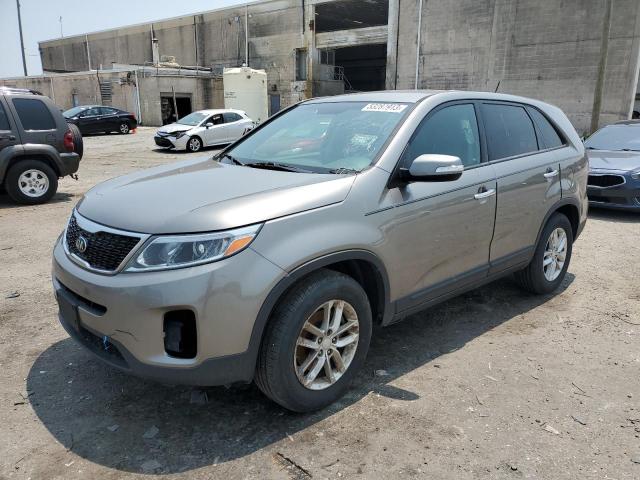 KIA SORENTO LX 2015 with VIN 5XYKT3A62FG626530 - Photo from auction