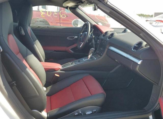 Photo 10 from auction – 2017 PORSCHE BOXSTER S with VIN WP0CB2A89HS241319