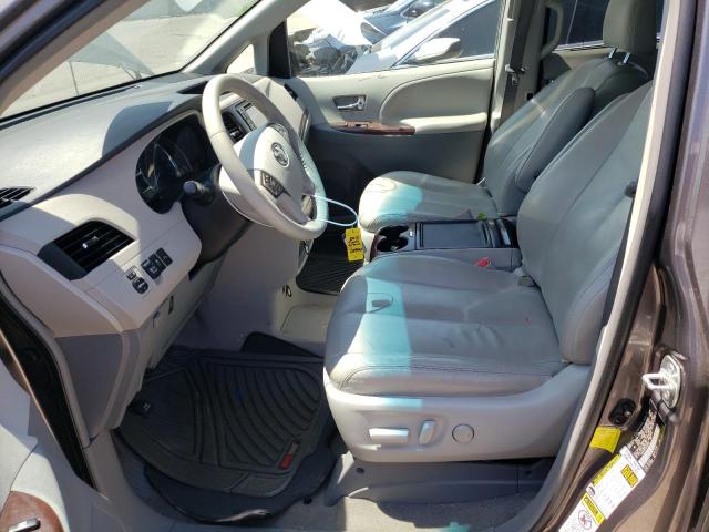 Photo 7 from auction – 2012 TOYOTA SIENNA XLE with VIN 5TDYK3DC2CS269900