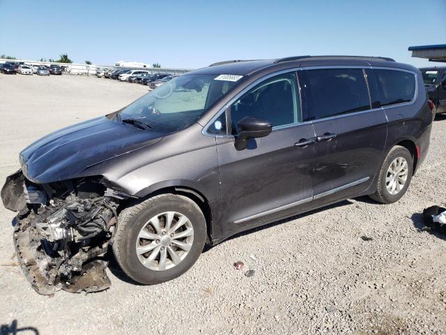 CHRYSLER PACIFICA T 2017 with VIN 2C4RC1BG2HR569111 - Photo from auction