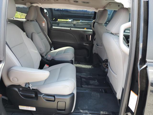 Photo 11 from auction – 2018 TOYOTA SIENNA XLE with VIN 5TDYZ3DC1JS934438