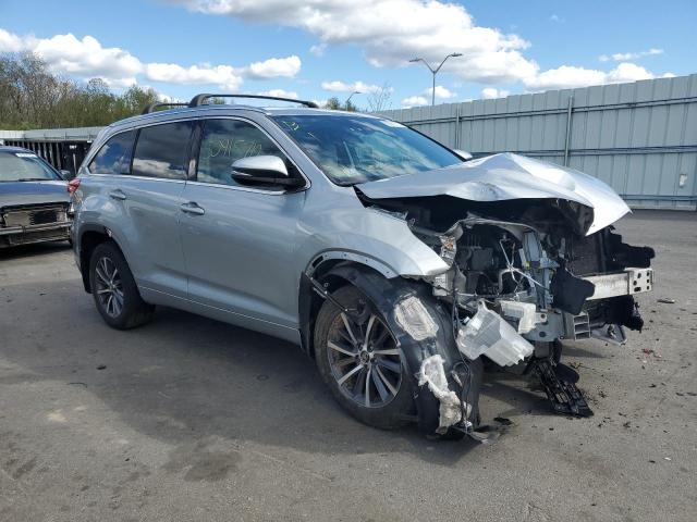 Photo 4 from auction – 2017 TOYOTA HIGHLANDER with VIN 5TDJZRFHXHS508626