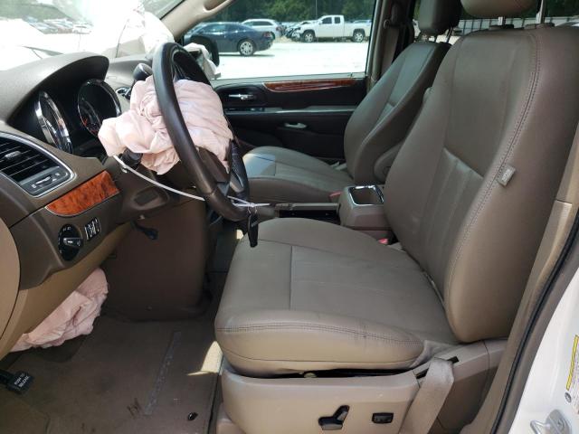 Photo 7 from auction – 2015 CHRYSLER TOWN & COU with VIN 2C4RC1BG7FR609065