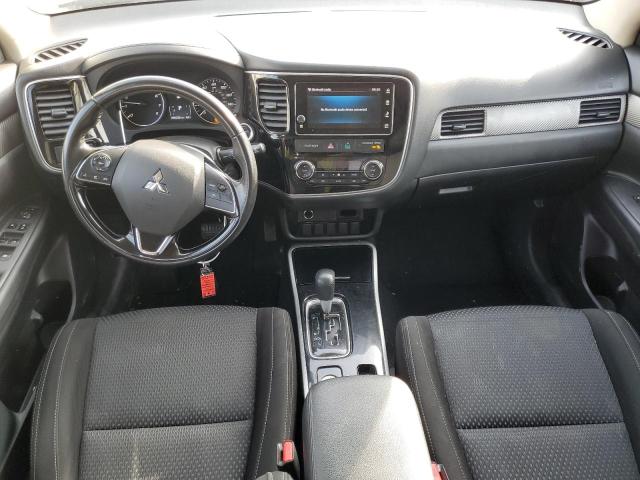 Photo 8 from auction – 2017 MITSUBISHI OUTLANDER with VIN JA4AZ3A34HZ027725