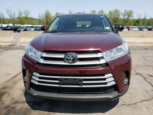 Photo 5 from auction – 2018 TOYOTA HIGHLANDER with VIN 5TDJZRFH9JS888533