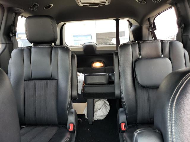 Photo 10 from auction – 2016 CHRYSLER TOWN & COU with VIN 2C4RC1HG2GR166395