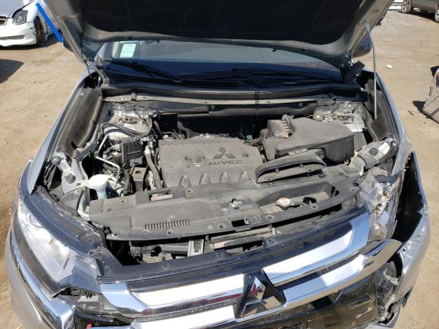 Photo 11 from auction – 2018 MITSUBISHI OUTLANDER with VIN JA4AZ2A34JZ013954