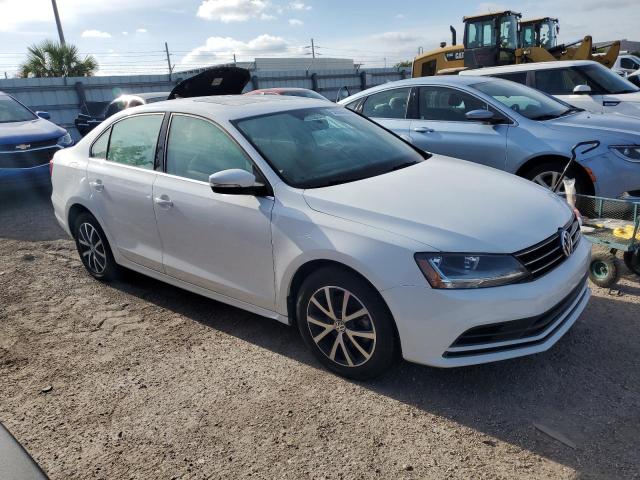 Photo 4 from auction – 2017 VOLKSWAGEN JETTA SE with VIN 3VWDB7AJXHM303708