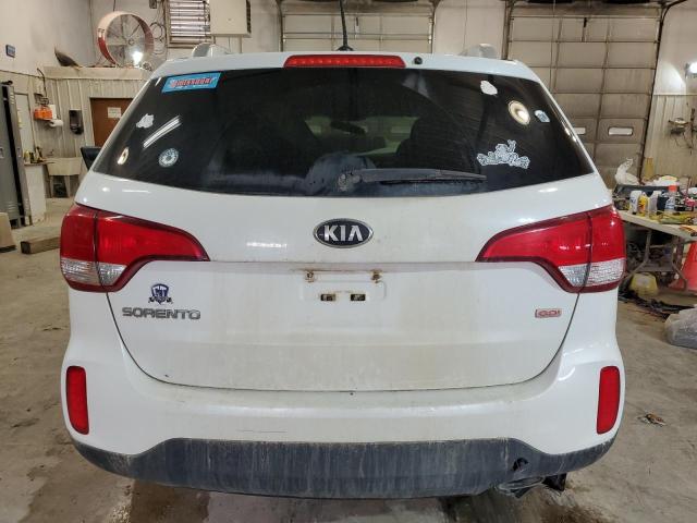 Photo 6 from auction – 2015 KIA SORENTO LX with VIN 5XYKTDA72FG579837