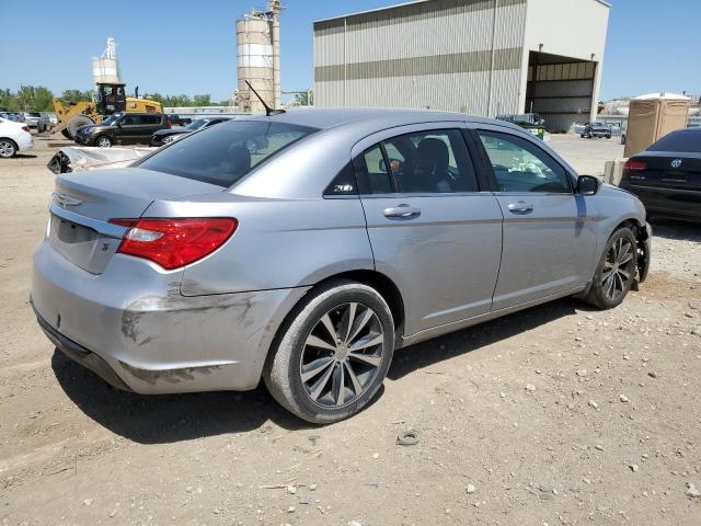 Photo 3 from auction – 2014 CHRYSLER 200 TOURIN with VIN 1C3CCBBBXEN118151