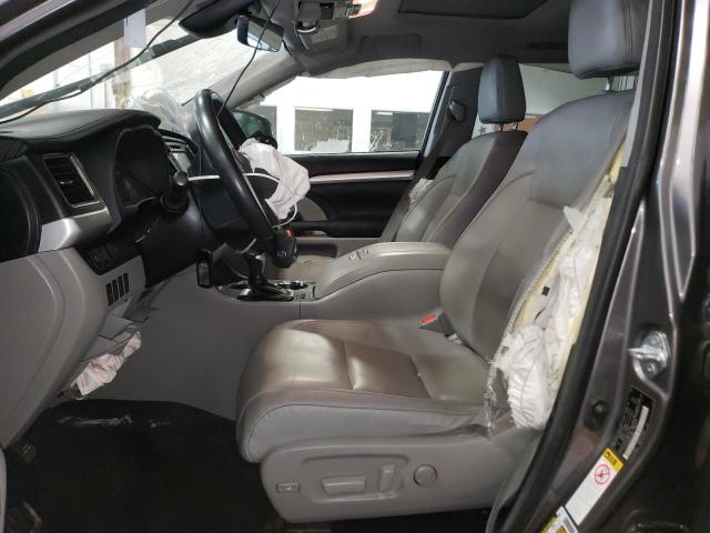 Photo 7 from auction – 2017 TOYOTA HIGHLANDER with VIN 5TDJZRFHXHS521666