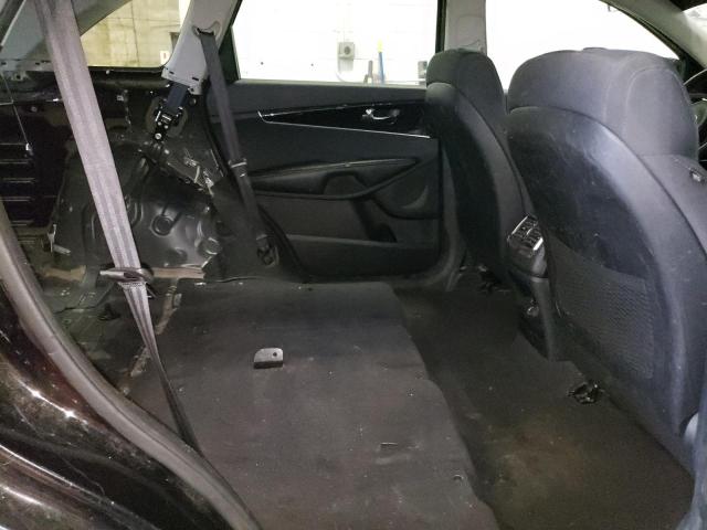 Photo 11 from auction – 2016 KIA SORENTO LX with VIN 5XYPG4A32GG019647