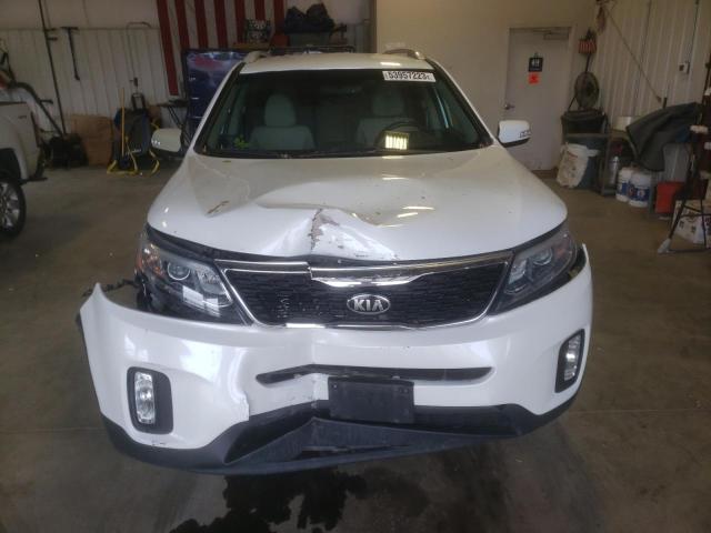 Photo 5 from auction – 2015 KIA SORENTO LX with VIN 5XYKTCA66FG585576