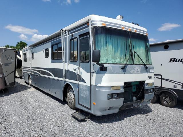 MONA DYNASTY 1995 with VIN 1RF120610S1011584 - Photo from auction