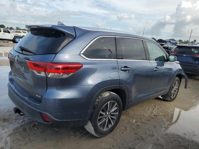 Photo 3 from auction – 2019 TOYOTA HIGHLANDER with VIN 5TDKZRFH7KS356994