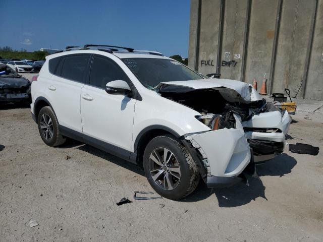 Photo 4 from auction – 2017 TOYOTA RAV4 XLE with VIN JTMWFREV9HJ102422