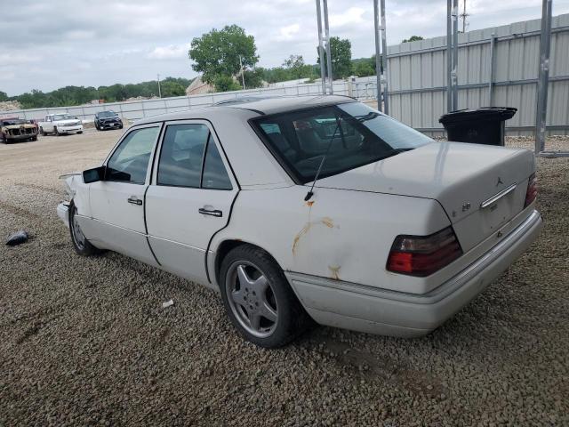 Photo 2 from auction – 1995 MERCEDES-BENZ E 320 BASE with VIN WDBEA32E0SC234412