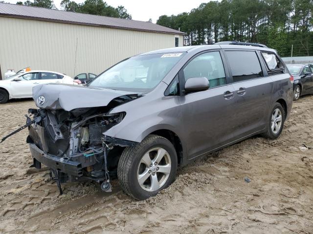 Photo 1 from auction – 2011 TOYOTA SIENNA LE with VIN 5TDKK3DC0BS115383