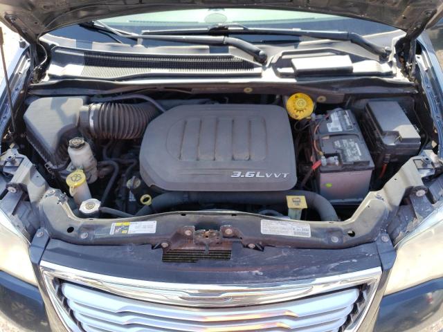 Photo 11 from auction – 2013 CHRYSLER TOWN & COU with VIN 2C4RC1BGXDR744103