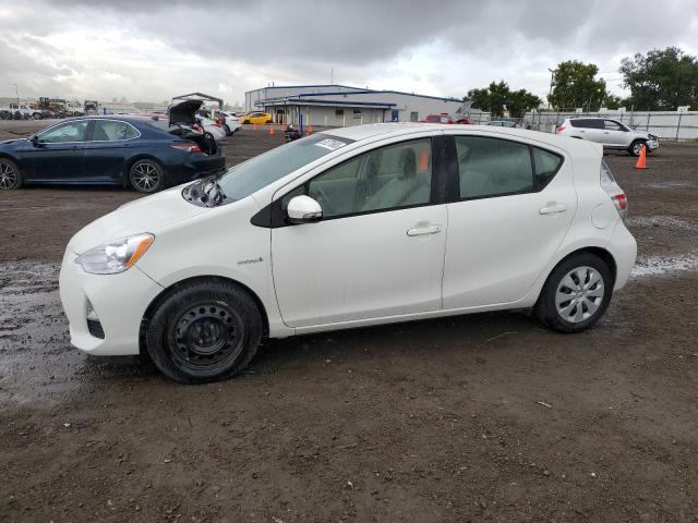 TOYOTA PRIUS C 2013 with VIN JTDKDTB37D1555548 - Photo from auction
