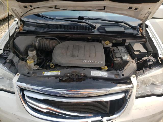 Photo 12 from auction – 2013 CHRYSLER TOWN & COU with VIN 2C4RC1BGXDR557587