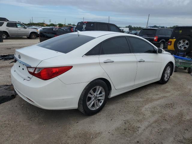 Photo 3 from auction – 2011 HYUNDAI SONATA SE with VIN 5NPEC4AC6BH075966