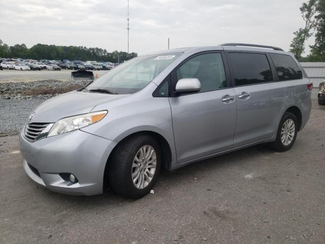 TOYOTA SIENNA XLE 2017 with VIN 5TDYZ3DC0HS783392 - Photo from auction