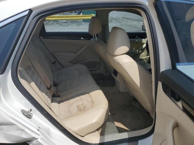 Photo 10 from auction – 2015 VOLKSWAGEN PASSAT SEL with VIN 1VWCT7A37FC068290