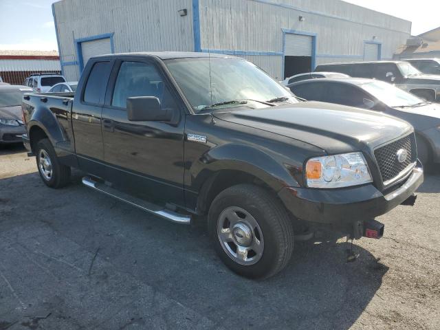 Photo 4 from auction – 2004 FORD F150 with VIN 1FTRX02W44KD29556