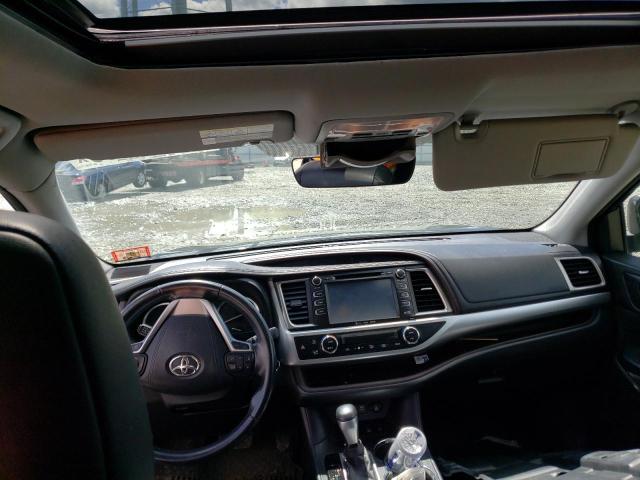 Photo 8 from auction – 2017 TOYOTA HIGHLANDER with VIN 5TDJZRFHXHS408137