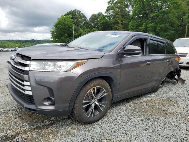 TOYOTA HIGHLANDER 2019 with VIN 5TDZARFH2KS045950 - Photo from auction