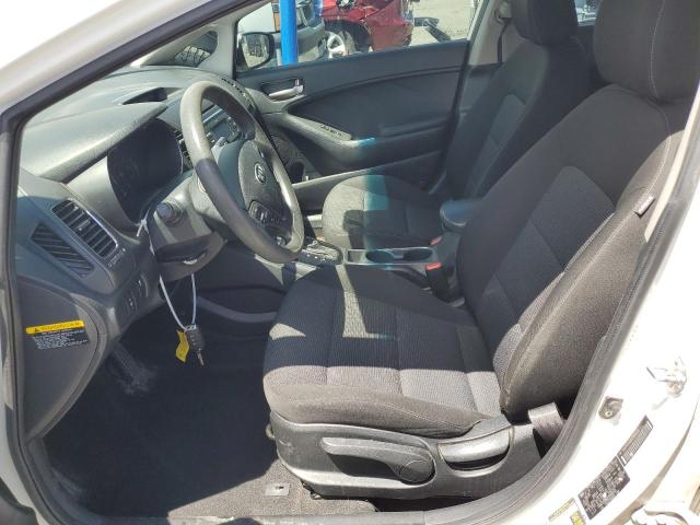 Photo 7 from auction – 2017 KIA FORTE LX with VIN KNAFK5A88H5668033