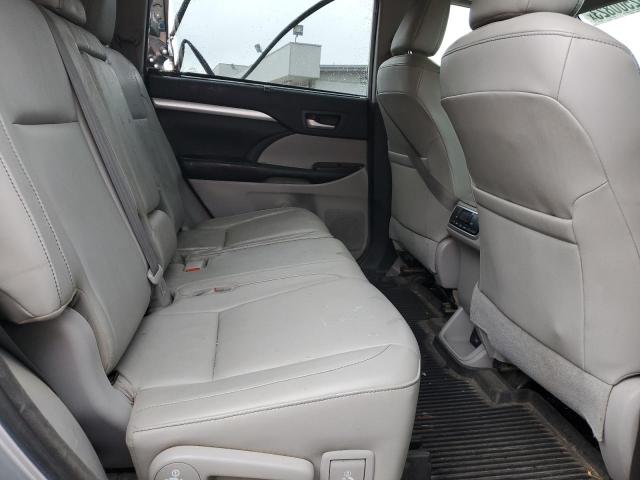 Photo 11 from auction – 2018 TOYOTA HIGHLANDER with VIN 5TDJZRFHXJS559842