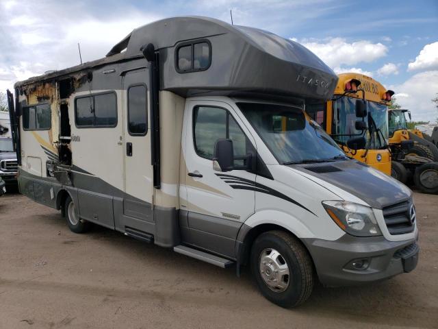 WINNEBAGO NAVION 2016 with VIN WDAPF4CC9F9629287 - Photo from auction