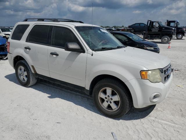 Photo 4 from auction – 2010 FORD ESCAPE XLS with VIN 1FMCU0C7XAKC16773