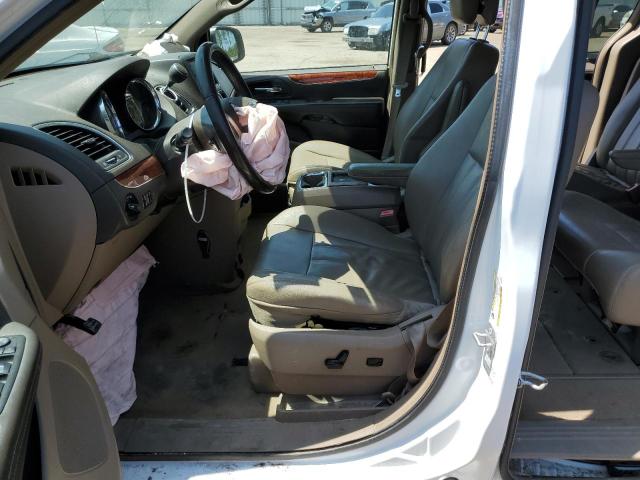 Photo 7 from auction – 2014 CHRYSLER TOWN & COU with VIN 2C4RC1BG2ER403988