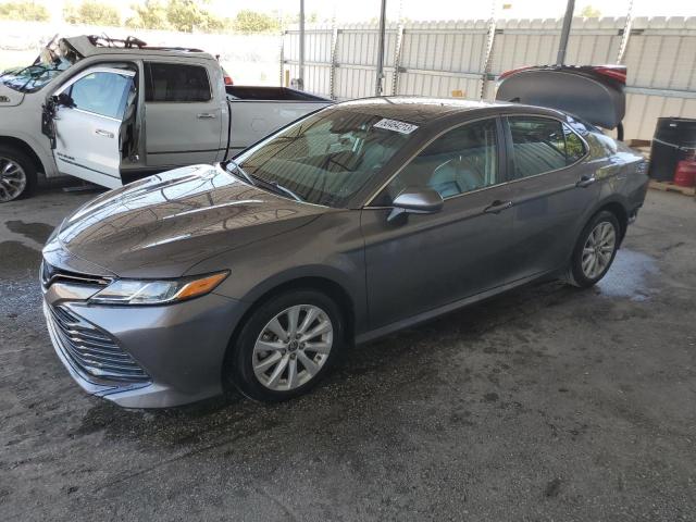 Photo 1 from auction – 2020 TOYOTA CAMRY LE with VIN 4T1C11AK2LU956542