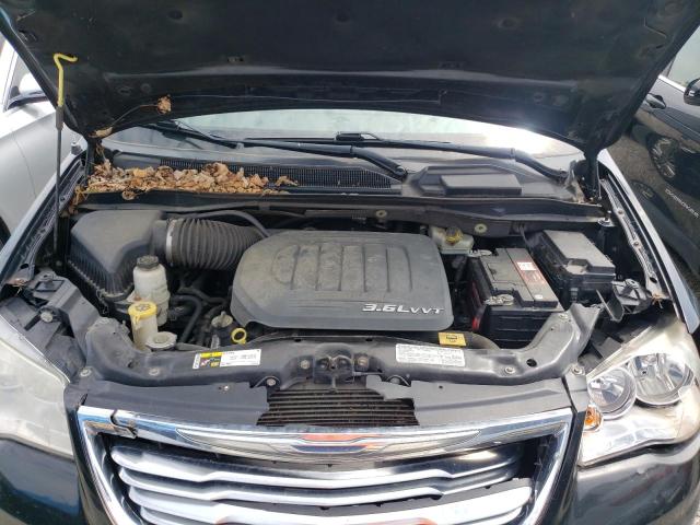 Photo 12 from auction – 2013 CHRYSLER TOWN & COU with VIN 2C4RC1CG1DR682962