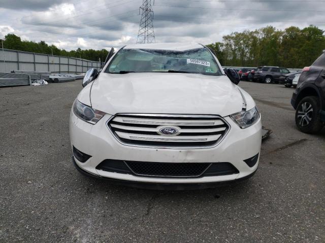 Photo 5 from auction – 2016 FORD TAURUS LIM with VIN 1FAHP2F84GG142799